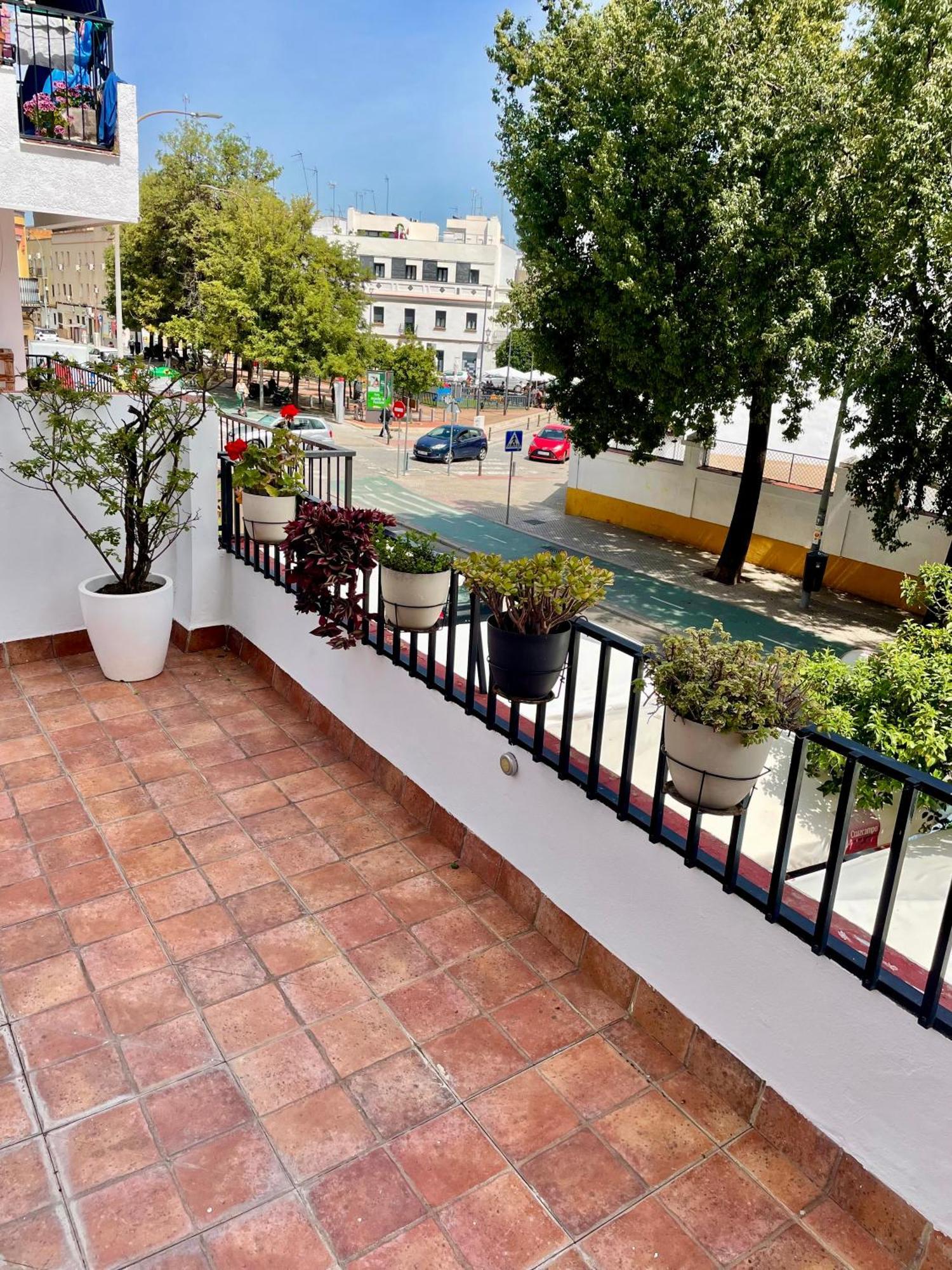 La Terraza De Triana Apartment Seville Luaran gambar